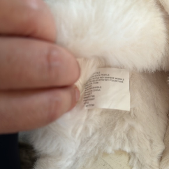 Stars Above ivory faux fur slippers size 7/8 - Picture 3 of 4